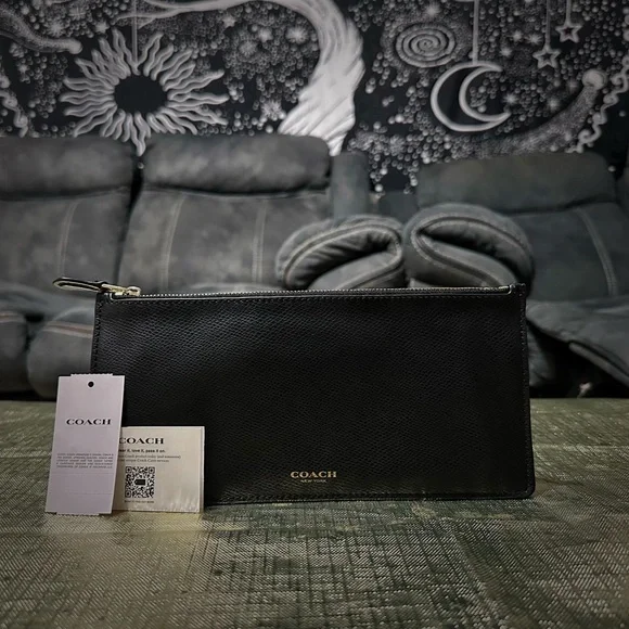 Coach Black Leather Wallet Sophisticated Design - Picture 1 of 6